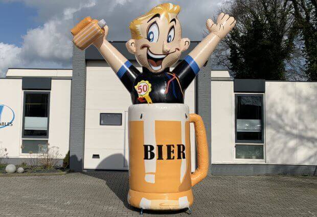 Bierpul Haaksbergen jonge feestpop